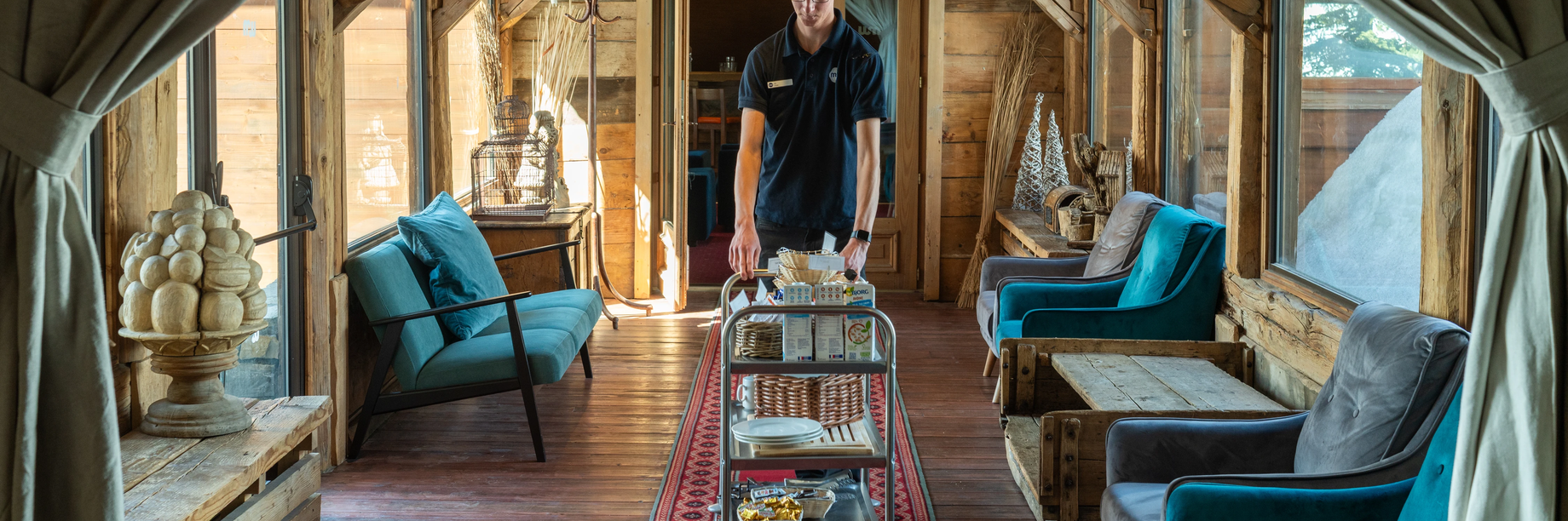 Chalet hotel lecrin -  afternoon tea trolley