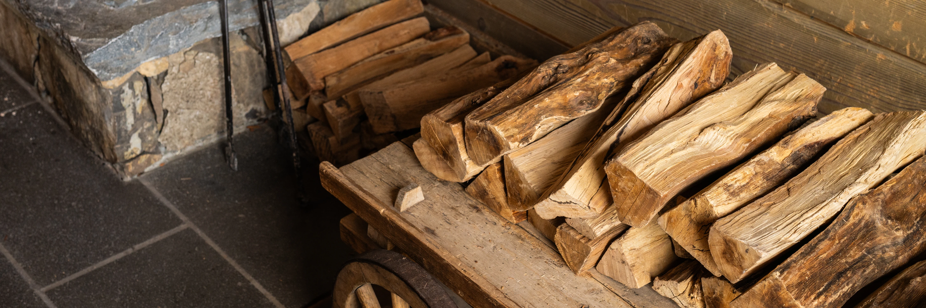 Chalet hotel lecrin -  fire wood